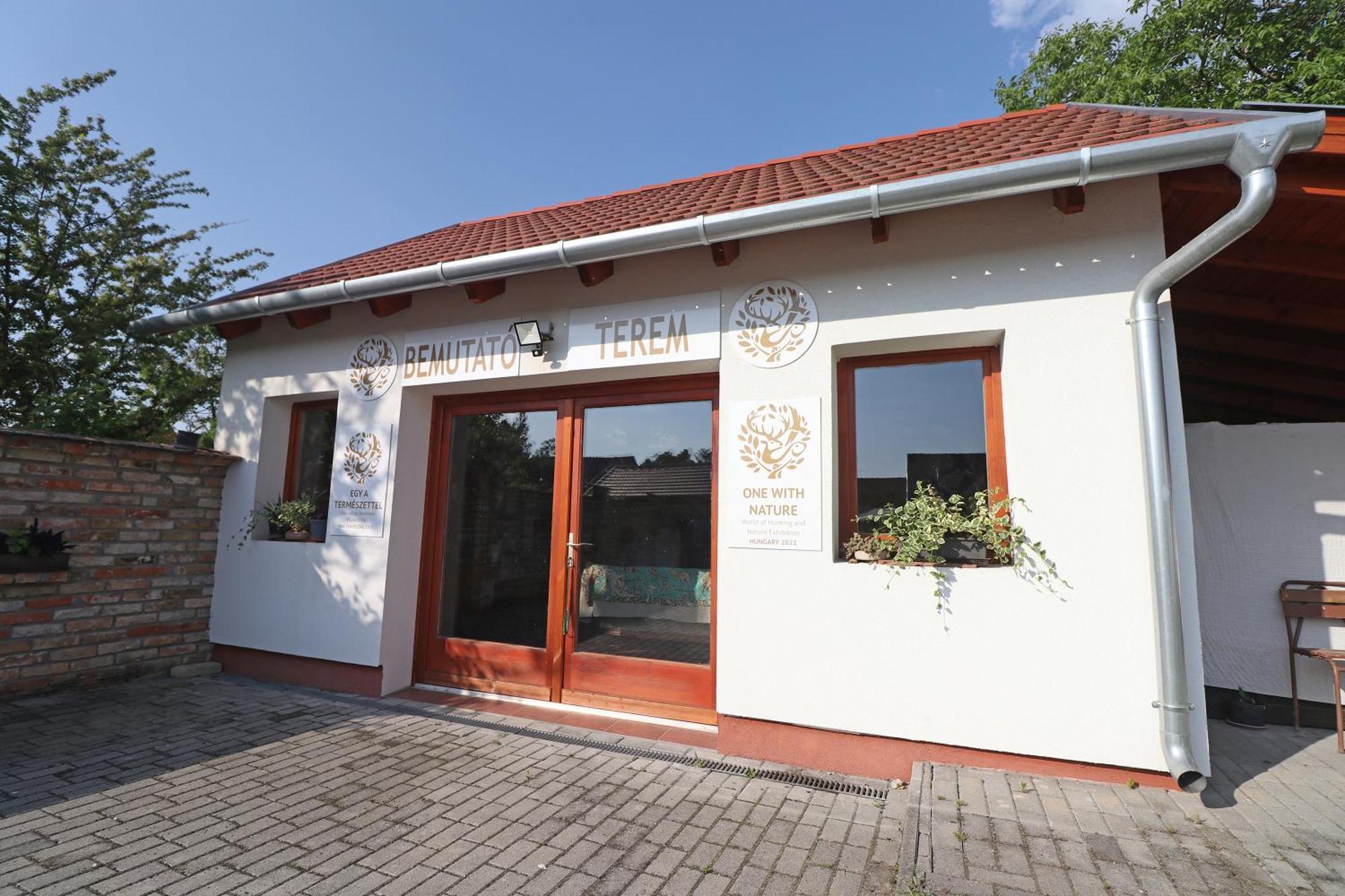 Hotel Fuezesi Papa Vendeghaza Harta Exterior foto